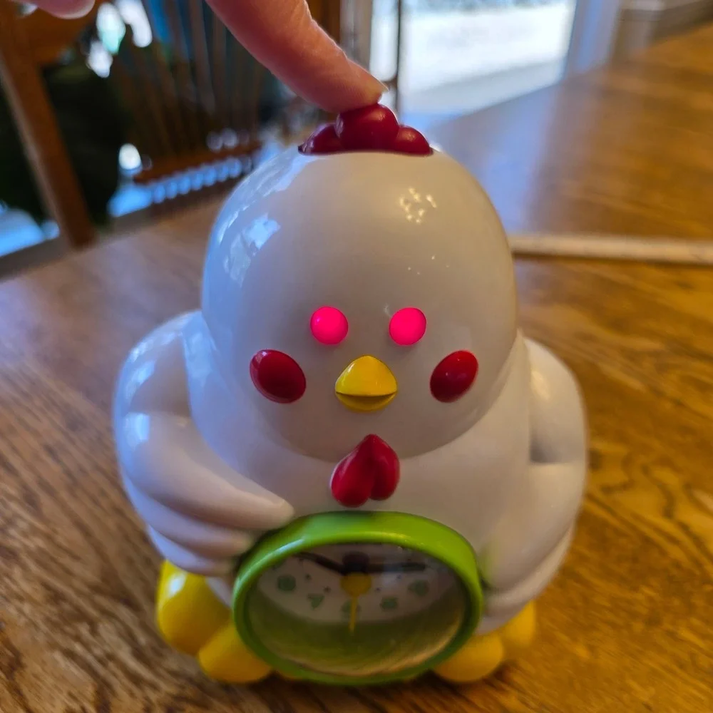 Vintage 90s Paragon Chicken Alarm Clock Glow Eyes Talks Hen Novelty Korea‎ Works